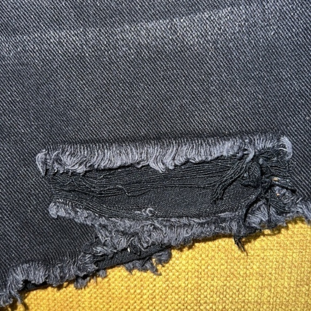 LARGE Coeur De Vague Woman Black‎ Distressed Short NWT - Picture 4 of 7